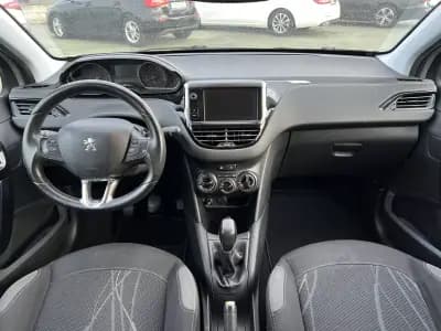 Sell Peugeot 208 2014 - 8900 EUR, 160599 km - AUTO.MOTO.pt