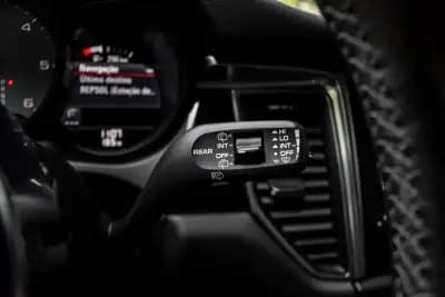 Vendo Porsche Macan 2018 - 59990 EUR, 99798 km - AUTO.MOTO.pt