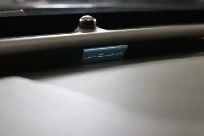 Vendo Jaguar XF 2016 - 25900 EUR, 63375 km - AUTO.MOTO.pt