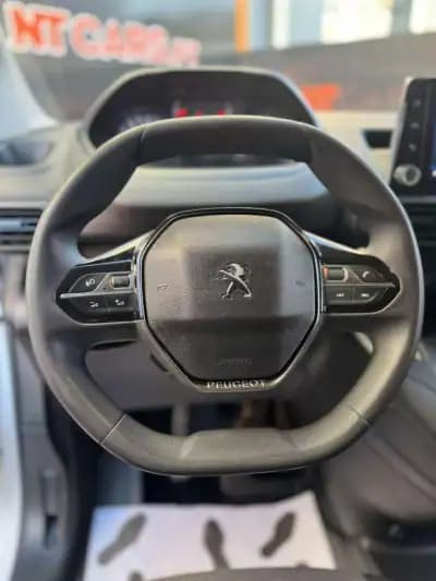 Vendo Peugeot Partner 2022 - 13900 EUR, 118623 km - AUTO.MOTO.pt