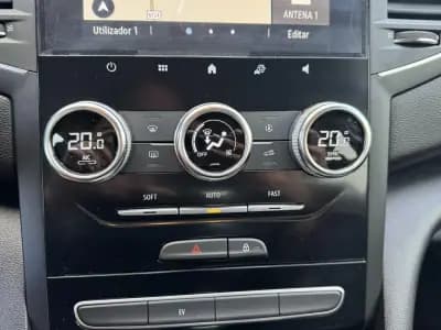 Sell Renault Mégane Sport Tourer 2023 - 24900 EUR, 16217 km - AUTO.MOTO.pt