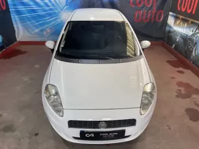 Vendo Fiat Punto 2008 - 2999 EUR, 233000 km - AUTO.MOTO.pt