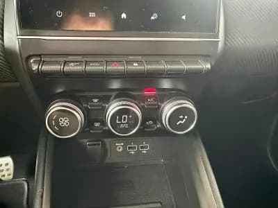 Vendo Renault Clio 2020 - 18990 EUR, 51300 km - AUTO.MOTO.pt