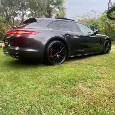 Sell Porsche Panamera Sport Turismo 2019 - 69990 EUR, 210000 km - AUTO.MOTO.pt