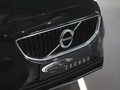 Vendo Volvo V40 2019 - 15990 EUR, 101000 km - AUTO.MOTO.pt