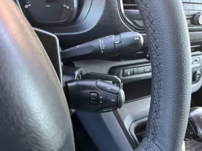 Vendo Peugeot Expert 2020 - 16500 EUR, 135000 km - AUTO.MOTO.pt