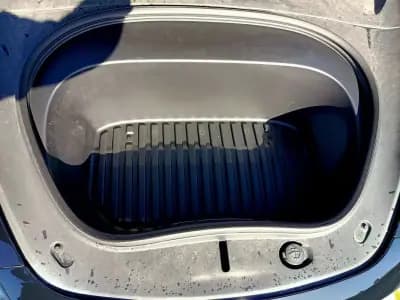 Vendo Tesla Model 3 2024 - 34000 EUR, 59000 km - AUTO.MOTO.pt