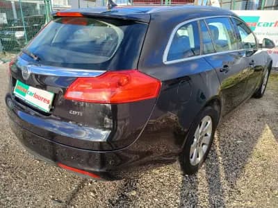 Sell Opel Insignia Sports Tourer 2011 - 7150 EUR, 176528 km - AUTO.MOTO.pt