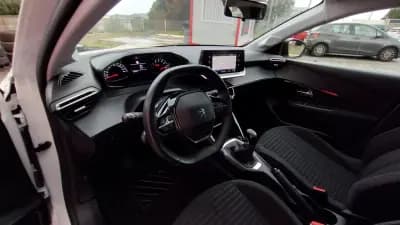 Sell Peugeot 208 2022 - 13999 EUR, 47000 km - AUTO.MOTO.pt