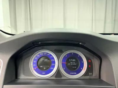 Vendo Volvo S60 2011 - 8999 EUR, 221000 km - AUTO.MOTO.pt