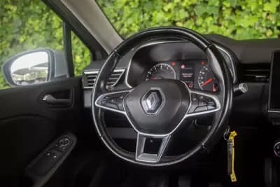 Sell Renault Clio 2020 - 12900 EUR, 114844 km - AUTO.MOTO.pt