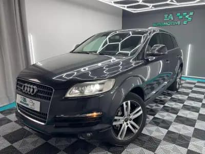Vendo Audi Q7 2007 - 12250 EUR, 284000 km - AUTO.MOTO.pt