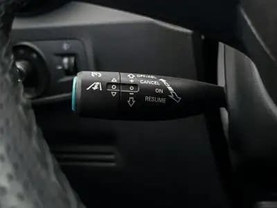 Sell MG ZS 2020 - 19250 EUR, 15000 km - AUTO.MOTO.pt