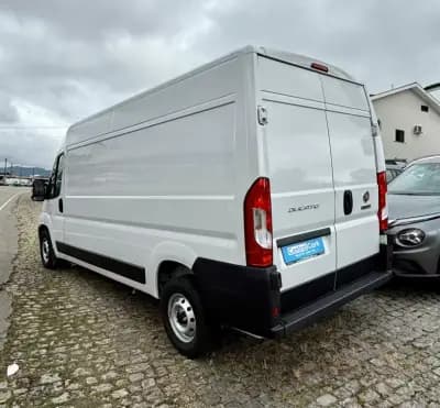 Sell Fiat Ducato 2023 - 27950 EUR, 28000 km - AUTO.MOTO.pt