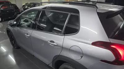 Vendo Peugeot 2008 2018 - 12990 EUR, 144000 km - AUTO.MOTO.pt