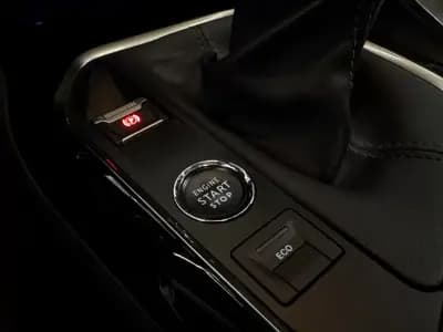 Vendo Peugeot 3008 2021 - 19990 EUR, 107500 km - AUTO.MOTO.pt