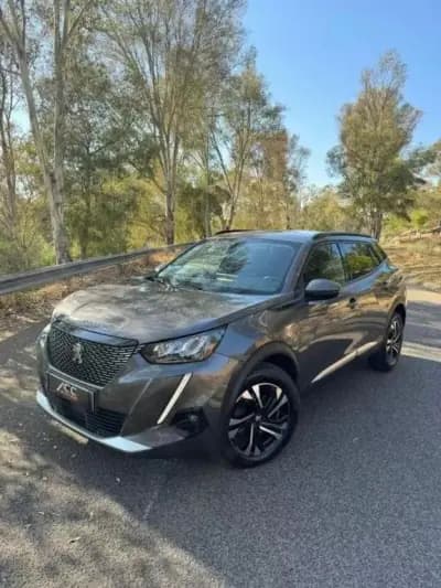 Vendo Peugeot 2008 2020 - 17500 EUR, 140000 km - AUTO.MOTO.pt