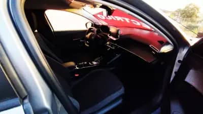Sell Peugeot e-208 2021 - 17500 EUR, 49000 km - AUTO.MOTO.pt