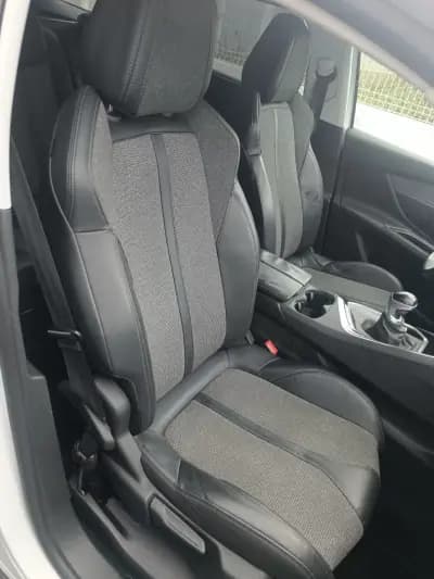 Vendo Peugeot 5008 2018 - 14990 EUR, 172200 km - AUTO.MOTO.pt