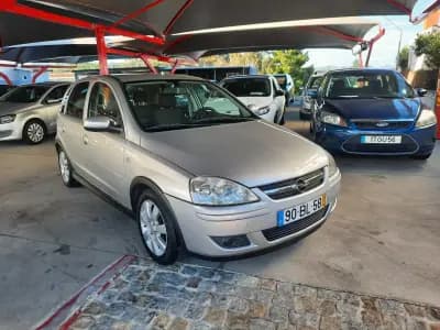 Vendo Opel Corsa 2006 - 4750 EUR, 195121 km - AUTO.MOTO.pt