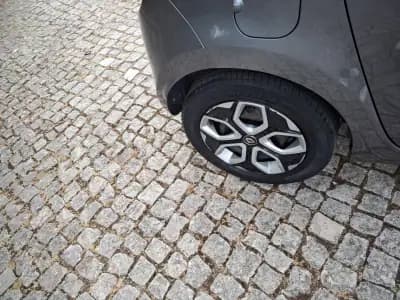 Vendo Renault Twingo 2020 - 11490 EUR, 46992 km - AUTO.MOTO.pt