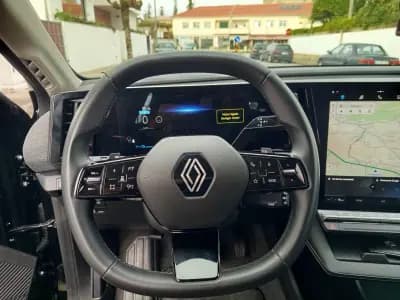 Vendo Renault Mégane E-Tech 2023 - 23490 EUR, 64900 km - AUTO.MOTO.pt