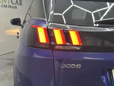 Vendo Peugeot 3008 2020 - 20100 EUR, 142000 km - AUTO.MOTO.pt