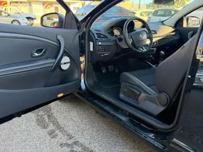 Sell Renault Mégane Coupe 2014 - 12900 EUR, 155557 km - AUTO.MOTO.pt