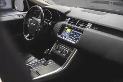 Sell Land Rover Range Rover Sport 2017 - 39990 EUR, 63000 km - AUTO.MOTO.pt