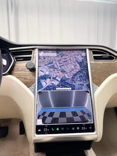 Vendo Tesla Model S 2018 - 23500 EUR, 183000 km - AUTO.MOTO.pt