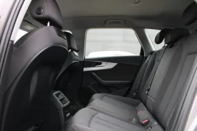 Sell Audi A4 Avant 2020 - 22990 EUR, 167000 km - AUTO.MOTO.pt