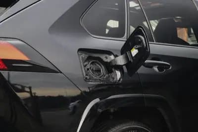 Vendo Toyota RAV4 2022 - 44880 EUR, 71000 km - AUTO.MOTO.pt