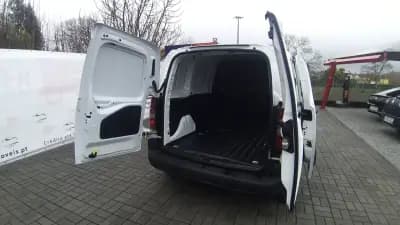 Vendo Peugeot Partner 2021 - 14750 EUR, 120590 km - AUTO.MOTO.pt