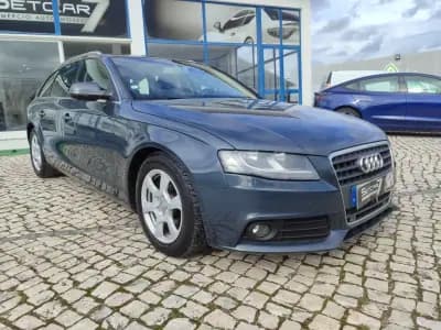 Vendo Audi A4 Avant 2010 - 9500 EUR, 292000 km - AUTO.MOTO.pt