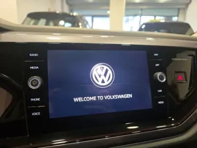 Vendo Volkswagen Polo 2018 - 16480 EUR, 138507 km - AUTO.MOTO.pt