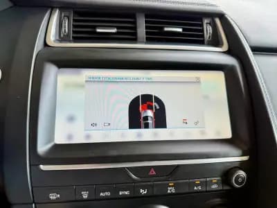 Vendo Jaguar E-Pace 2018 - 27990 EUR, 120110 km - AUTO.MOTO.pt
