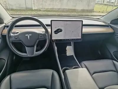 Sell Tesla Model 3 2019 - 24000 EUR, 128000 km - AUTO.MOTO.pt