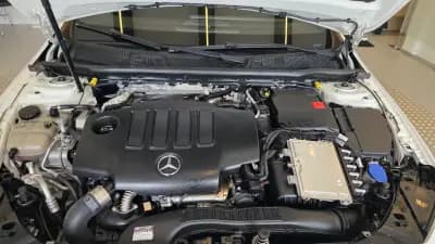 Vendo Mercedes-Benz A 180 2022 - 25900 EUR, 179465 km - AUTO.MOTO.pt