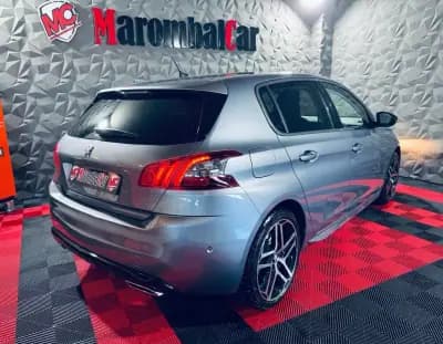 Vendo Peugeot 308 2018 - 11990 EUR, 102610 km - AUTO.MOTO.pt