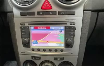 Sell Opel Corsa 2013 - 7990 EUR, 118654 km - AUTO.MOTO.pt