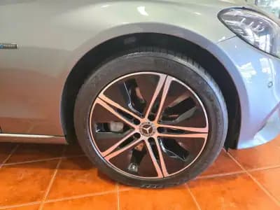 Vendo Mercedes-Benz C 300 2020 - 30980 EUR, 98799 km - AUTO.MOTO.pt