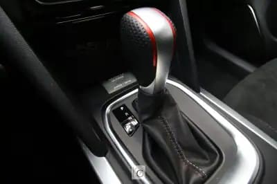 Vendo Renault Mégane 2023 - 75000 EUR, 4000 km - AUTO.MOTO.pt