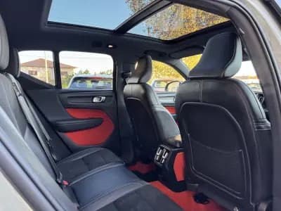 Vendo Volvo XC 40 2021 - 29500 EUR, 116000 km - AUTO.MOTO.pt