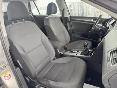 Sell Volkswagen Golf 2017 - 14850 EUR, 162567 km - AUTO.MOTO.pt