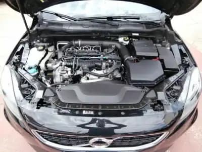 Vendo Volvo V40 2017 - 16800 EUR, 170641 km - AUTO.MOTO.pt