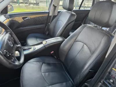 Vendo Mercedes-Benz E 220 2007 - 8990 EUR, 330000 km - AUTO.MOTO.pt