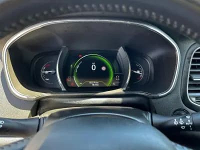 Vendo Renault Mégane 2019 - 14250 EUR, 135000 km - AUTO.MOTO.pt