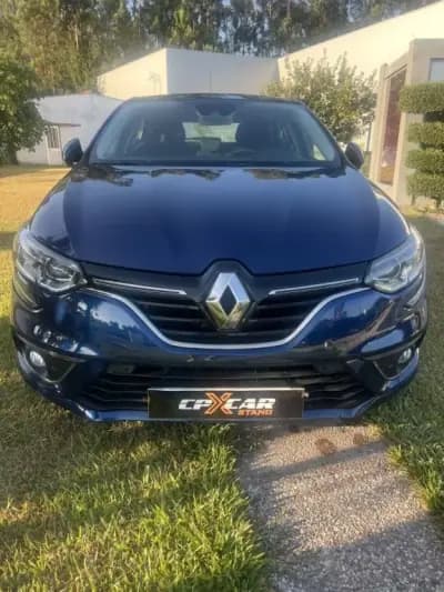 Vendo Renault Mégane Coupe 2017 - 14490 EUR, 193200 km - AUTO.MOTO.pt