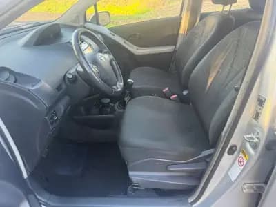 Vendo Toyota Yaris 2009 - 6550 EUR, 147000 km - AUTO.MOTO.pt