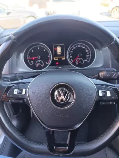Sell Volkswagen Golf Variant 2017 - 15900 EUR, 173000 km - AUTO.MOTO.pt